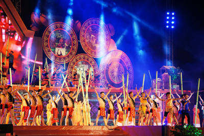 ອັດງານບຸນກາເຟ ບວນມາທວດ ຄັ້ງທີ 5